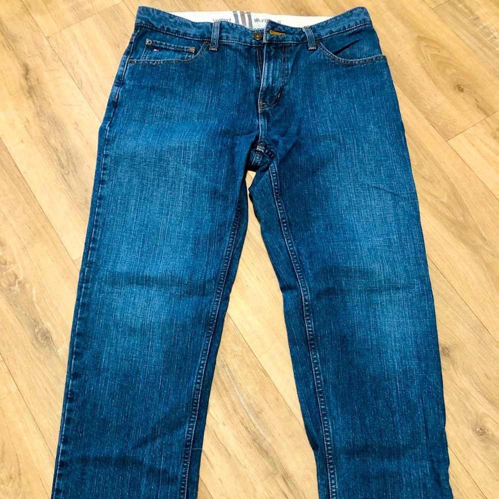 TOMMY HILFIGER JEANS, STRAIGHT LEG 32-30 “BRAND NEW”